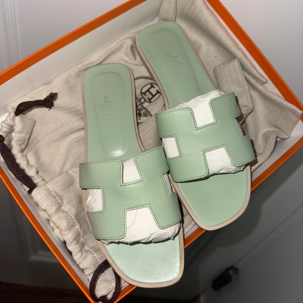 Hermes Oran Vert Jade | Size 37.5 - Picture 3 of 8